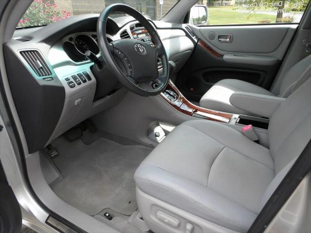 used 2007 Toyota Highlander car, priced at $18,975