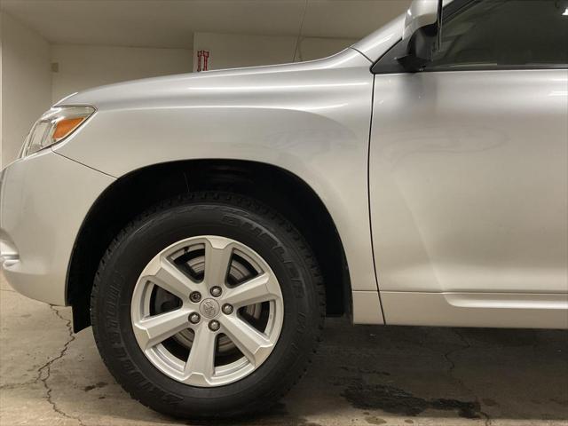 used 2008 Toyota Highlander car, priced at $13,995