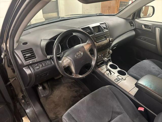 used 2008 Toyota Highlander car, priced at $9,995