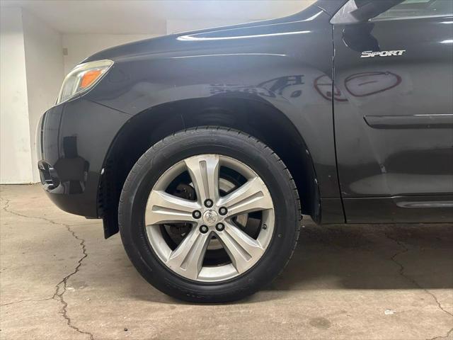 used 2008 Toyota Highlander car, priced at $9,995