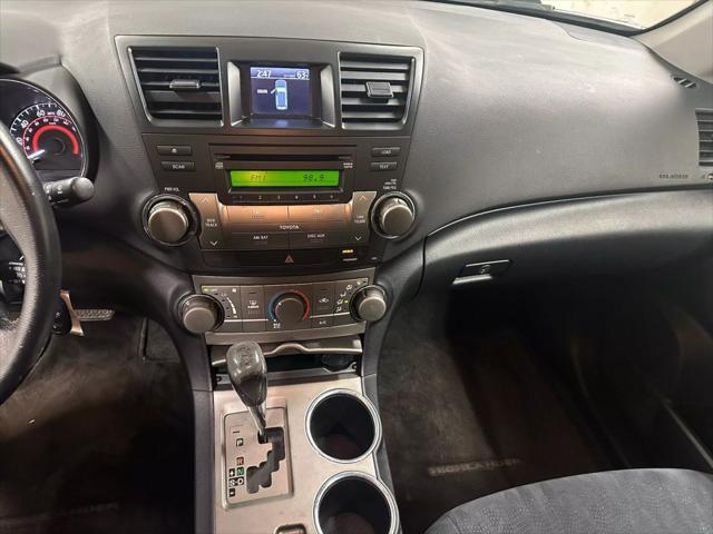 used 2008 Toyota Highlander car, priced at $9,995