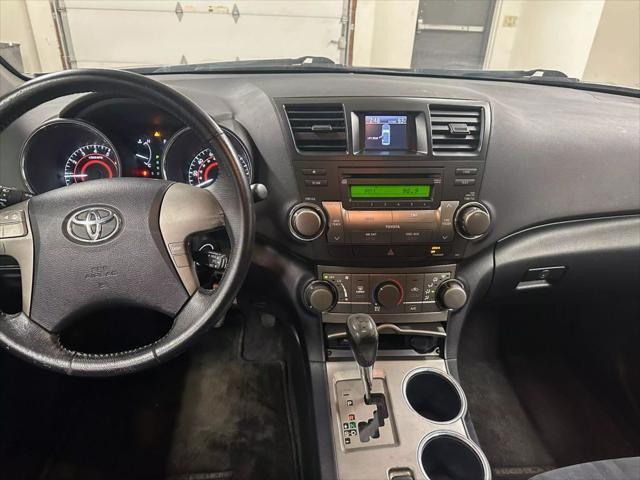 used 2008 Toyota Highlander car, priced at $9,995