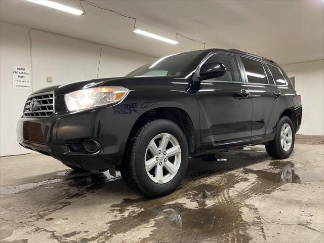 used 2010 Toyota Highlander car, priced at $8,995