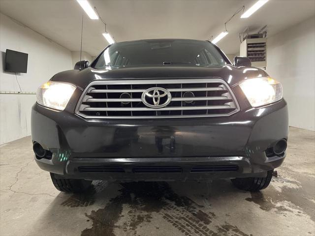 used 2010 Toyota Highlander car, priced at $8,995