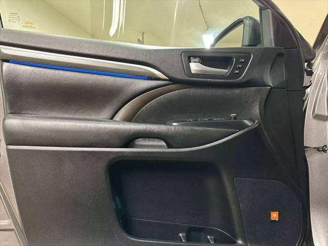 used 2019 Toyota Highlander car, priced at $24,995