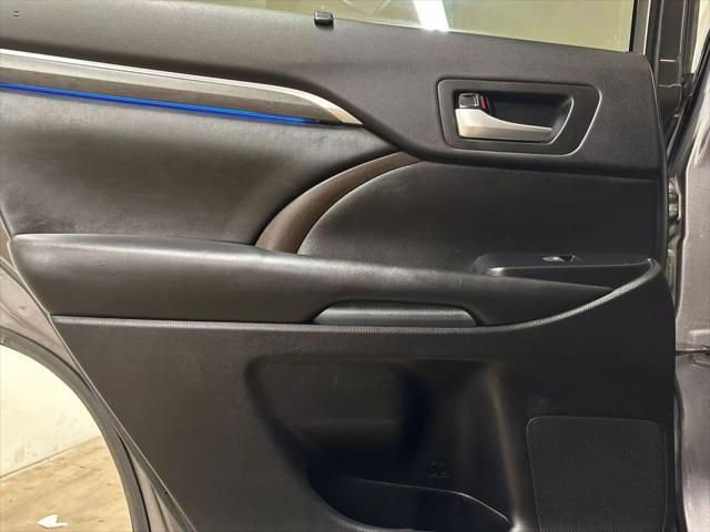 used 2019 Toyota Highlander car, priced at $24,995