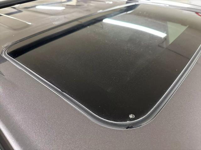 used 2019 Toyota Highlander car, priced at $24,995