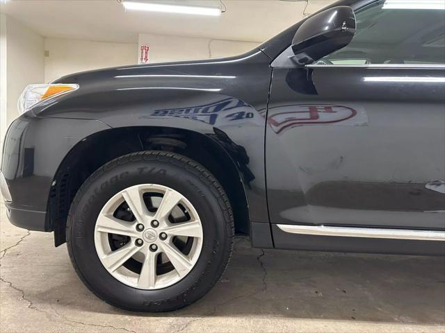 used 2013 Toyota Highlander car, priced at $15,795