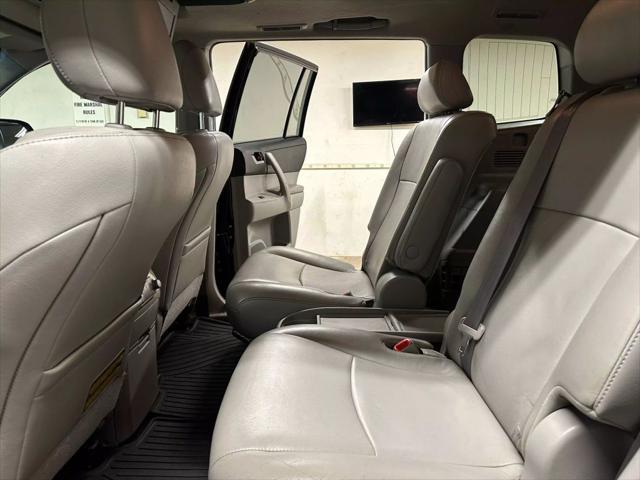 used 2013 Toyota Highlander car, priced at $15,795