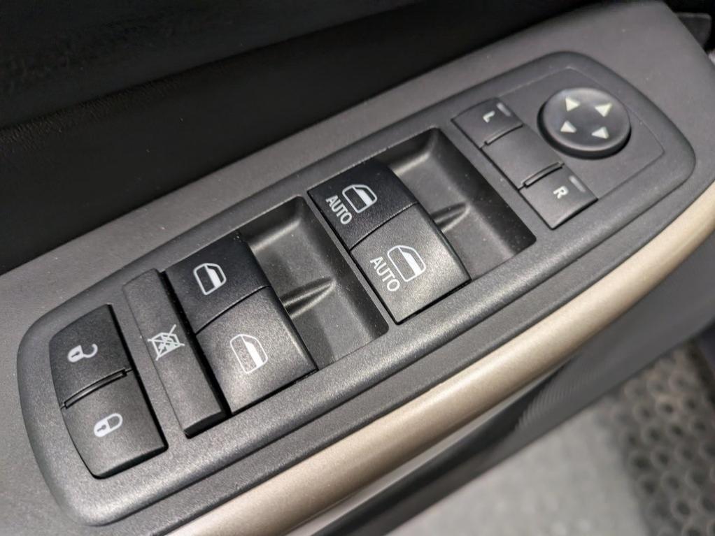 used 2018 Jeep Cherokee car, priced at $17,998