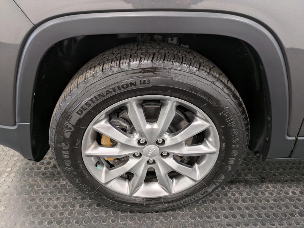 used 2018 Jeep Cherokee car, priced at $17,998