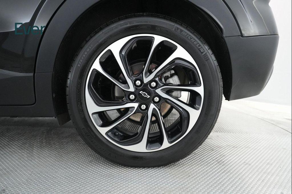 used 2022 Chevrolet Bolt EUV car, priced at $21,499