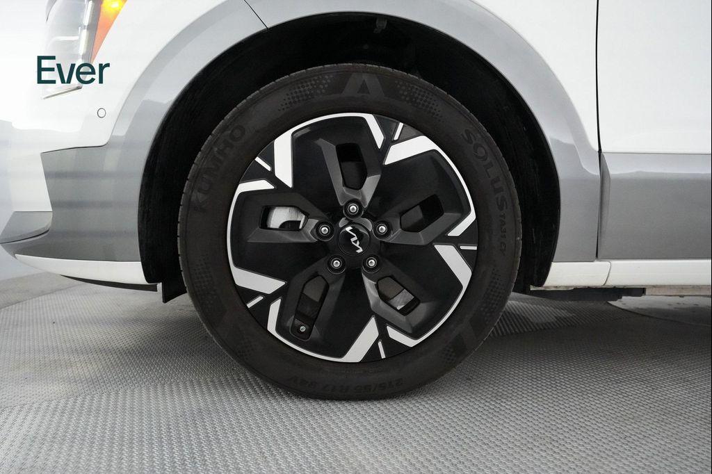 used 2024 Kia Niro EV car, priced at $26,999