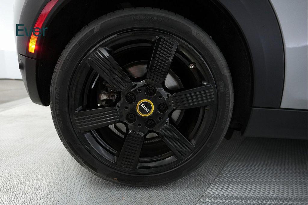 used 2024 MINI SE Hardtop car, priced at $23,499