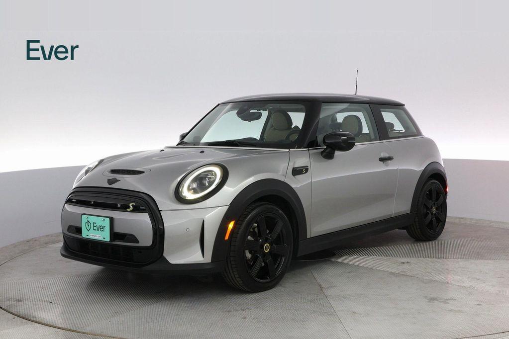 used 2024 MINI SE Hardtop car, priced at $23,499