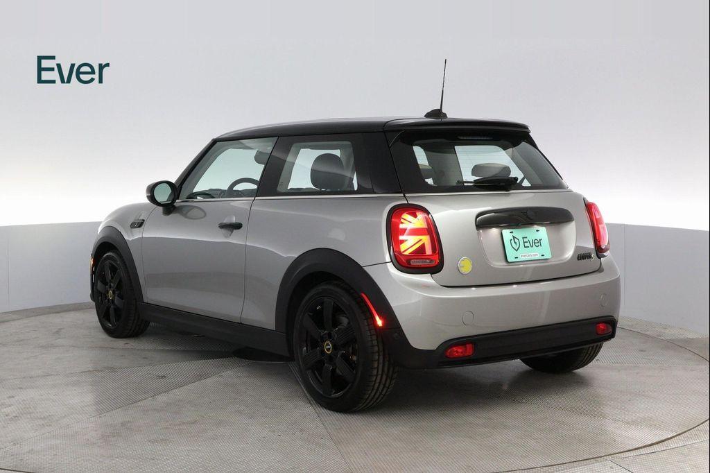 used 2024 MINI SE Hardtop car, priced at $23,499
