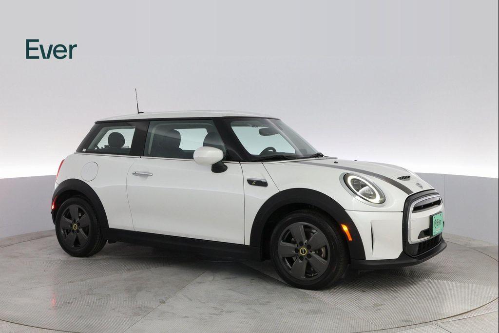 used 2024 MINI Hardtop car, priced at $25,999
