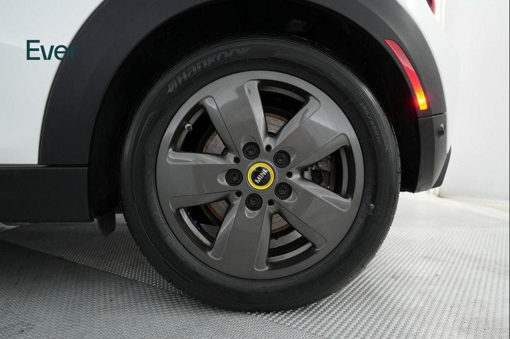 used 2024 MINI Hardtop car, priced at $25,999