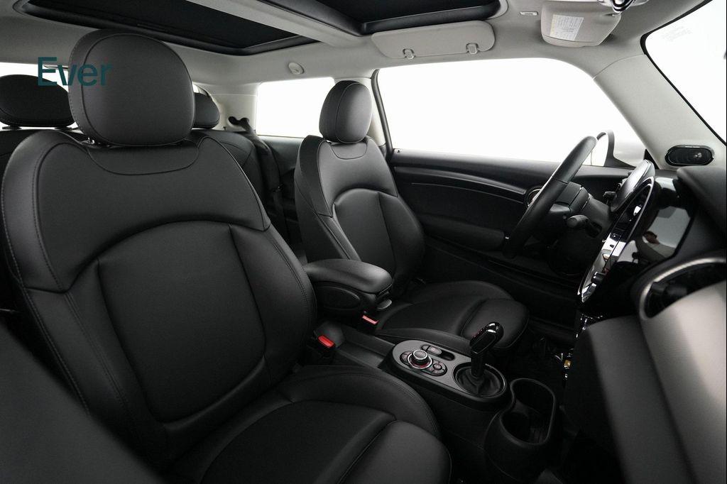 used 2024 MINI Hardtop car, priced at $25,999
