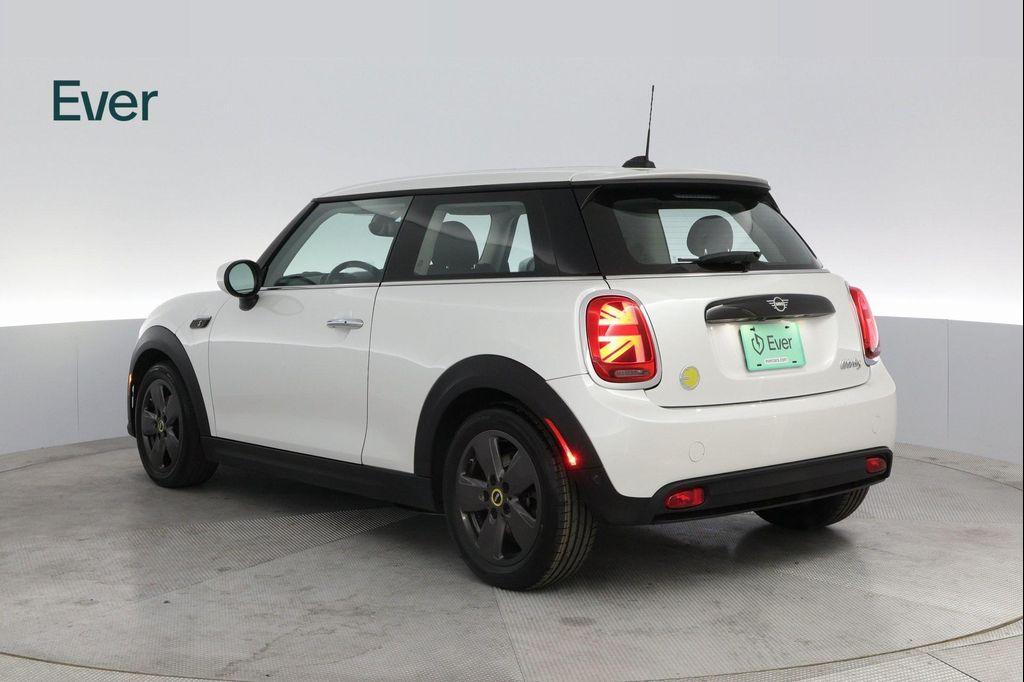 used 2024 MINI Hardtop car, priced at $25,999