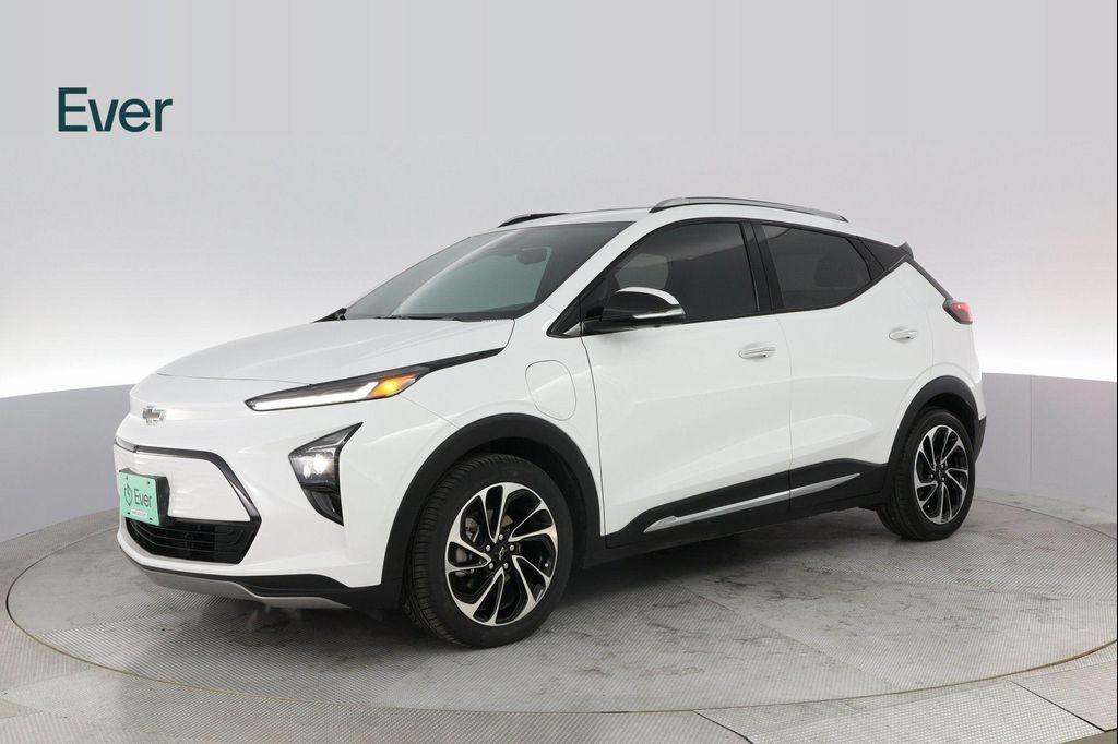 used 2022 Chevrolet Bolt EUV car, priced at $23,999