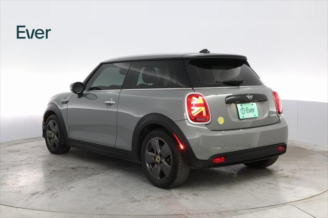 used 2022 MINI Hardtop car, priced at $19,999