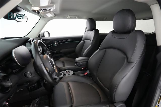 used 2022 MINI Hardtop car, priced at $19,999