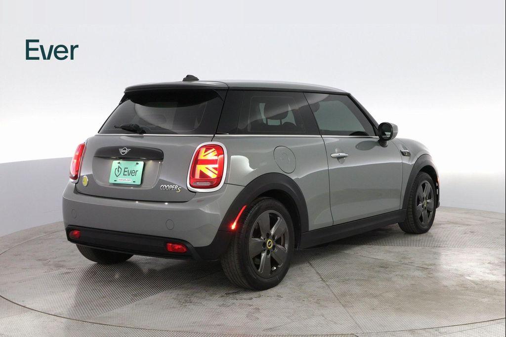 used 2022 MINI Hardtop car, priced at $17,999