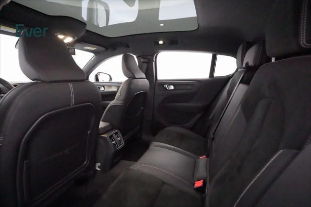 used 2022 Volvo C40 Recharge Pure Electric car, priced at $31,999