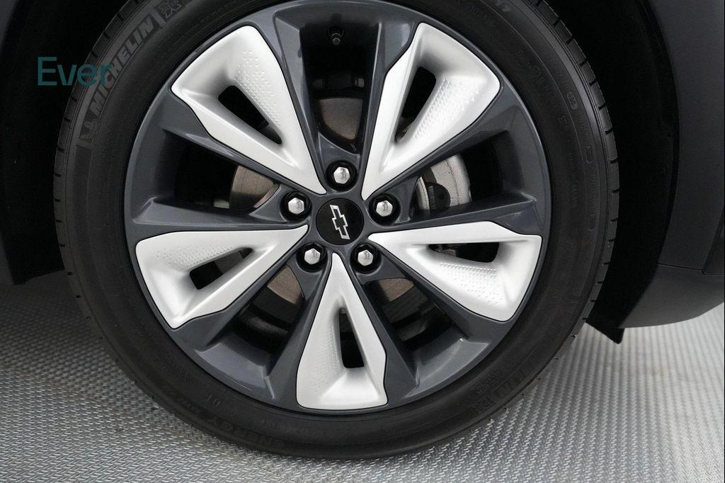 used 2022 Chevrolet Bolt EUV car, priced at $22,999