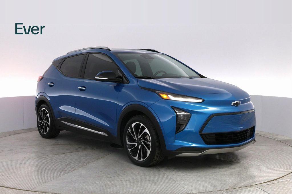 used 2022 Chevrolet Bolt EUV car, priced at $22,499