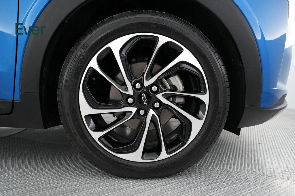 used 2022 Chevrolet Bolt EUV car, priced at $22,499