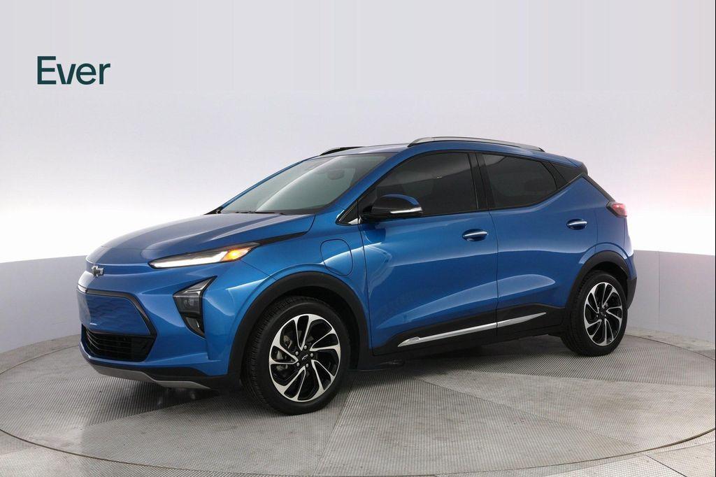 used 2022 Chevrolet Bolt EUV car, priced at $22,499