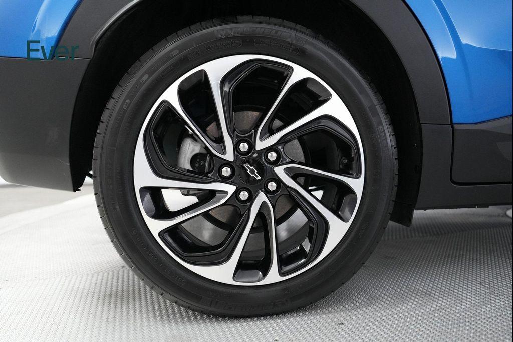 used 2022 Chevrolet Bolt EUV car, priced at $22,499