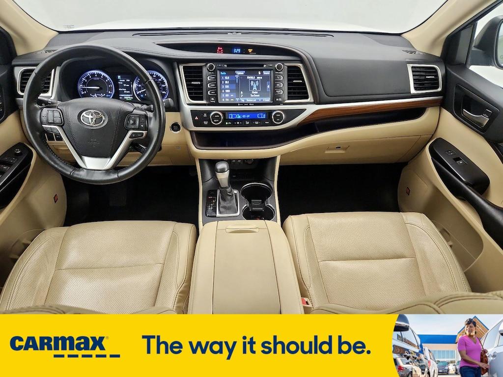 used 2019 Toyota Highlander car, priced at $29,998