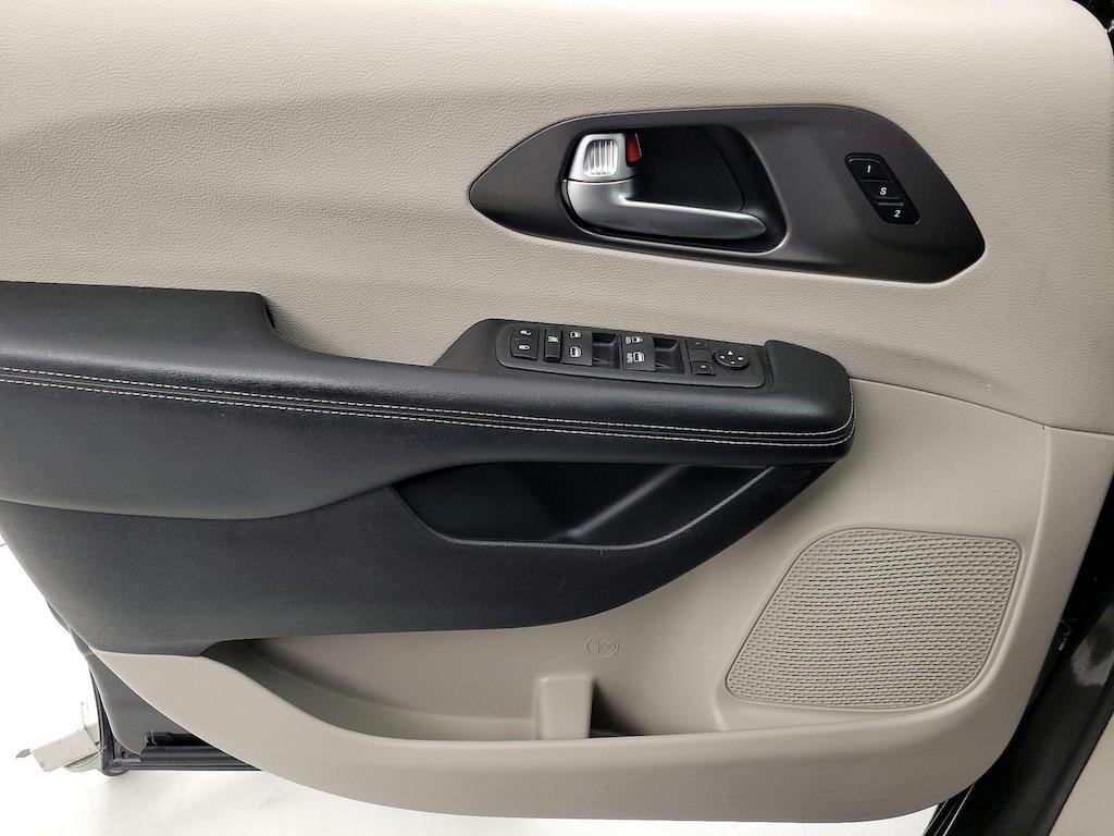 used 2022 Chrysler Pacifica car, priced at $23,998
