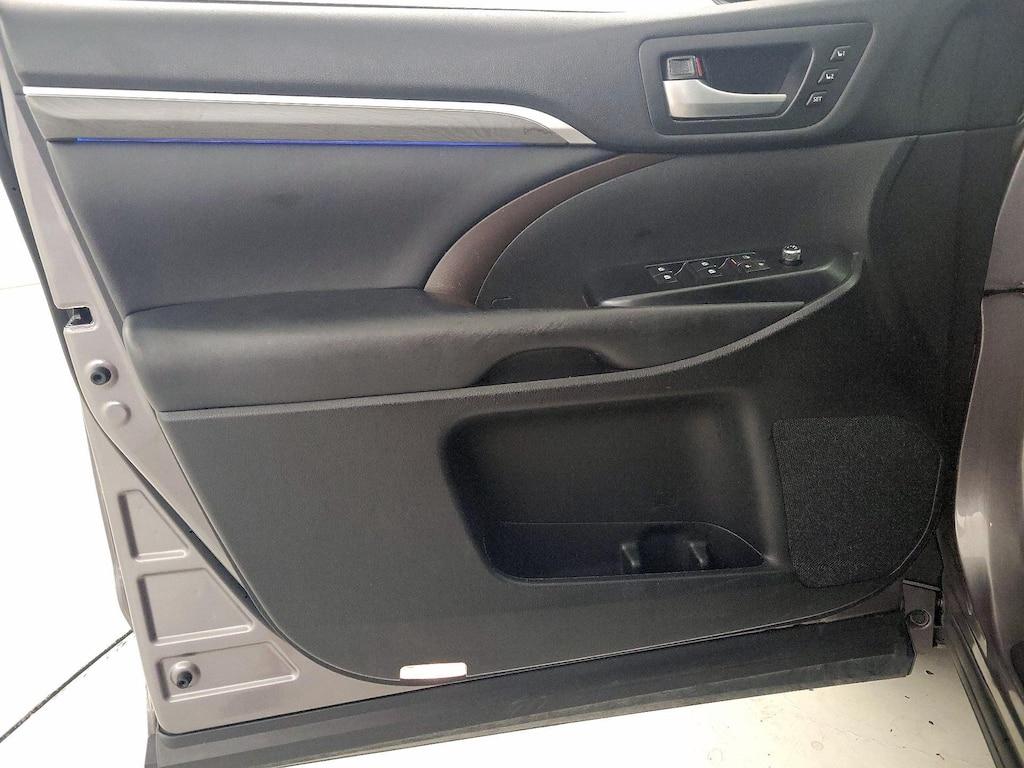 used 2017 Toyota Highlander car, priced at $25,998