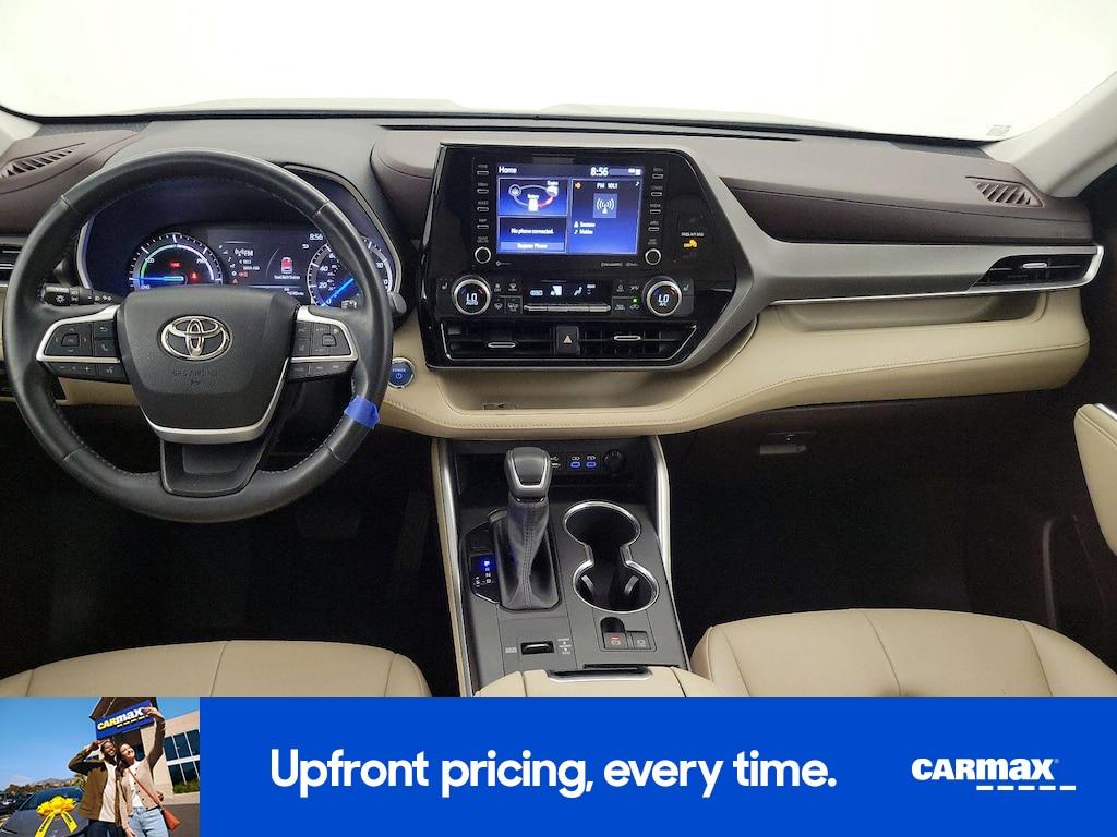 used 2022 Toyota Highlander Hybrid car, priced at $35,998