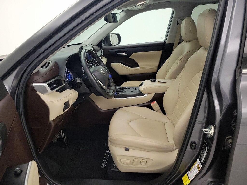 used 2022 Toyota Highlander Hybrid car, priced at $35,998