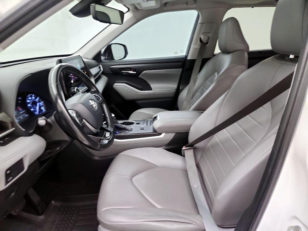 used 2020 Toyota Highlander car, priced at $26,998
