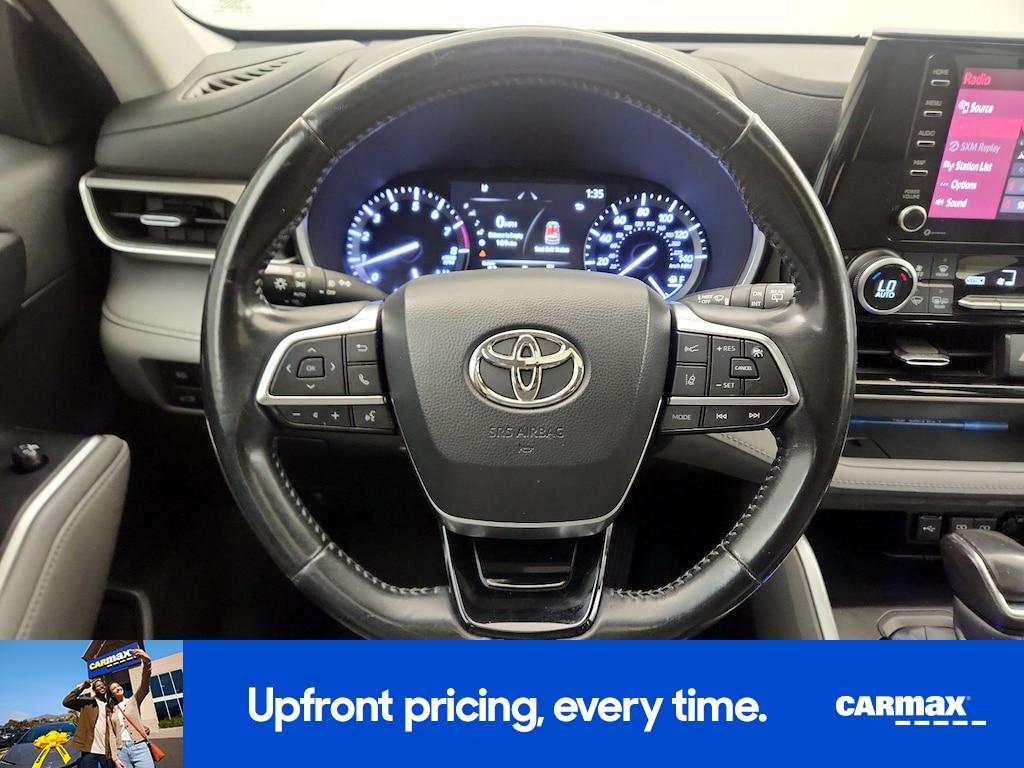 used 2020 Toyota Highlander car, priced at $26,998