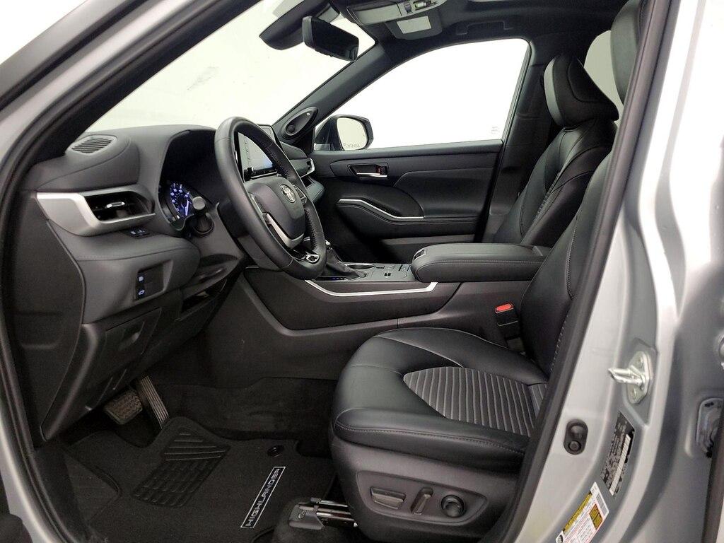 used 2022 Toyota Highlander car, priced at $37,998
