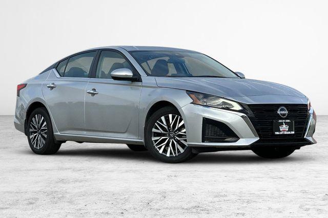 used 2023 Nissan Altima car, priced at $19,998