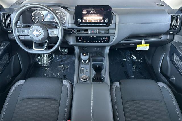 new 2025 Nissan Pathfinder car, priced at $40,280