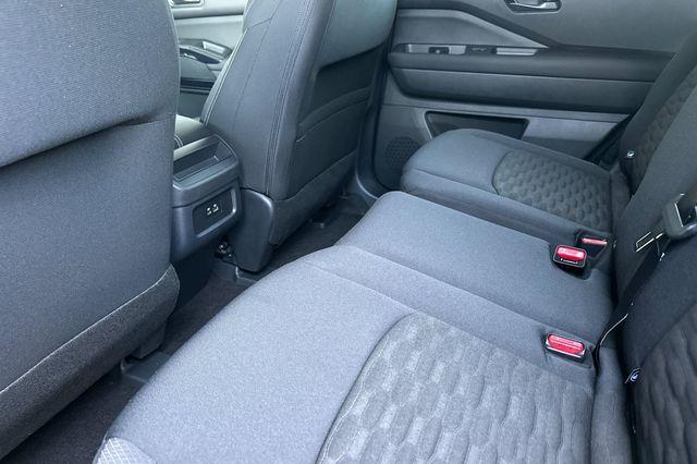new 2025 Nissan Pathfinder car, priced at $40,280