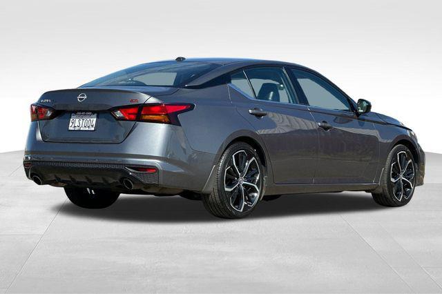 used 2024 Nissan Altima car, priced at $23,299