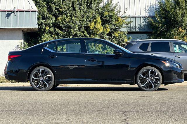 new 2025 Nissan Altima car, priced at $32,077