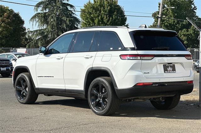 used 2023 Jeep Grand Cherokee car, priced at $38,990