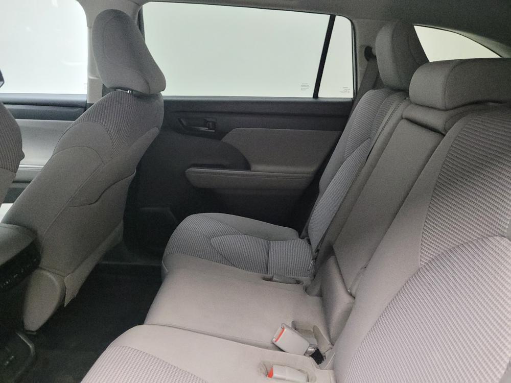 used 2022 Toyota Highlander car, priced at $28,095