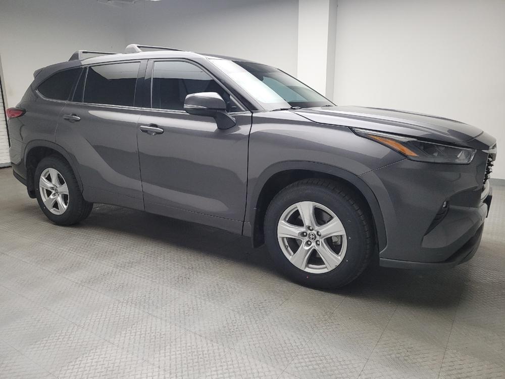 used 2022 Toyota Highlander car, priced at $28,095